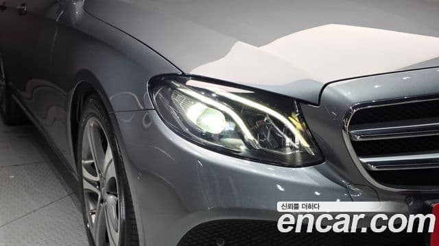 Mercedes-Benz E-Class 2019 — Şəkil 31/31