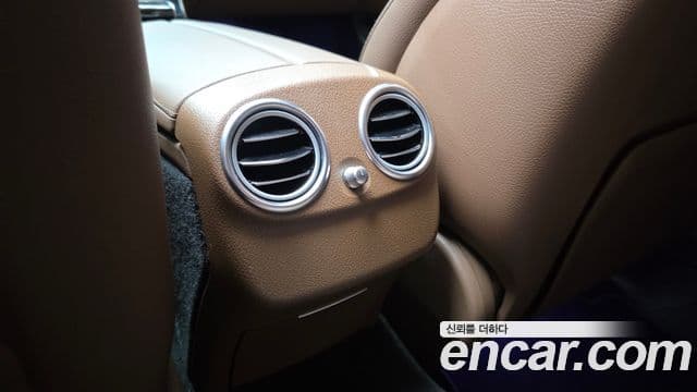 Mercedes-Benz E-Class 2019 — Şəkil 26/31