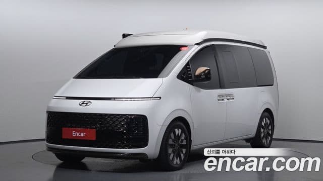 Hyundai Staria 2023 — Фото 1/20