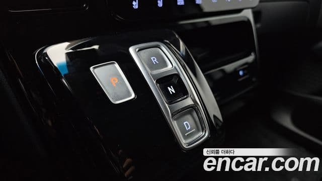 Hyundai Staria 2023 — Фото 9/20