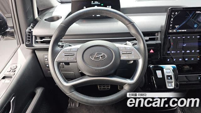 Hyundai Staria 2023 — Фото 14/20