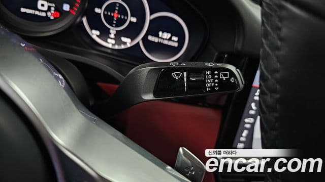 Porsche Cayenne 2020 — Photo 18/34