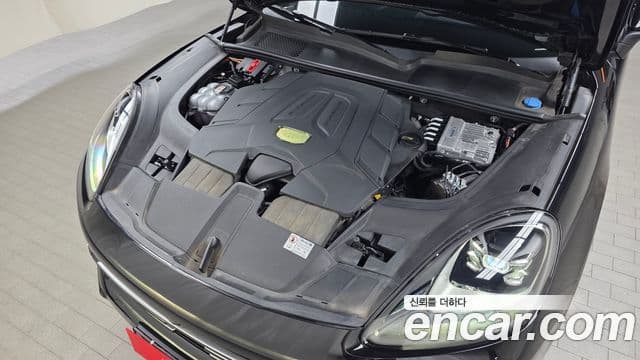Porsche Cayenne 2022 — Photo 4/32