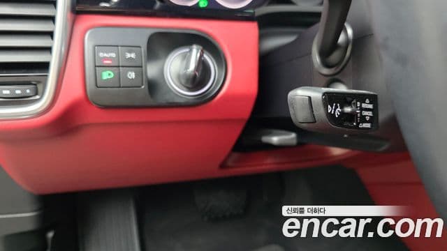 Porsche Cayenne 2022 — Photo 14/32