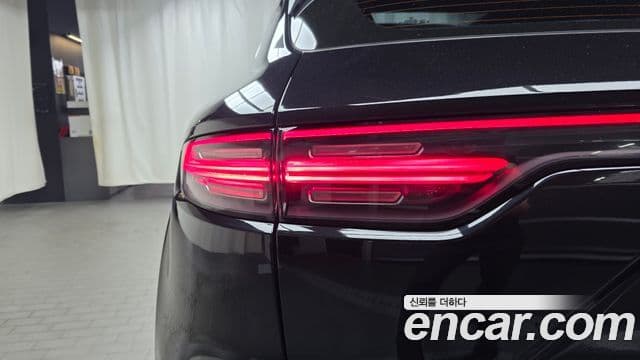 Porsche Cayenne 2022 — Photo 11/32