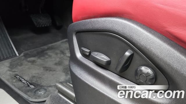 Porsche Cayenne 2022 — Photo 9/32
