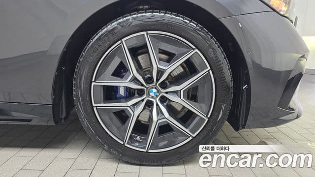 BMW 5 Series 2026 — ფოტო 17/31