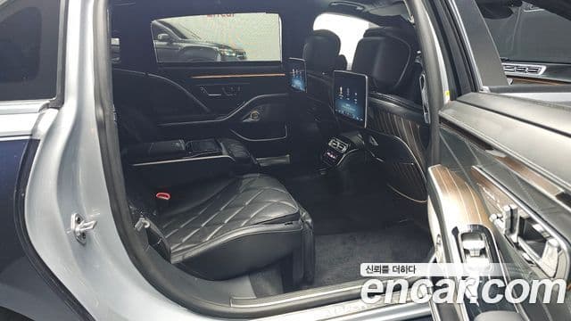 Mercedes-Benz S-Class 2022 — Photo 29/32