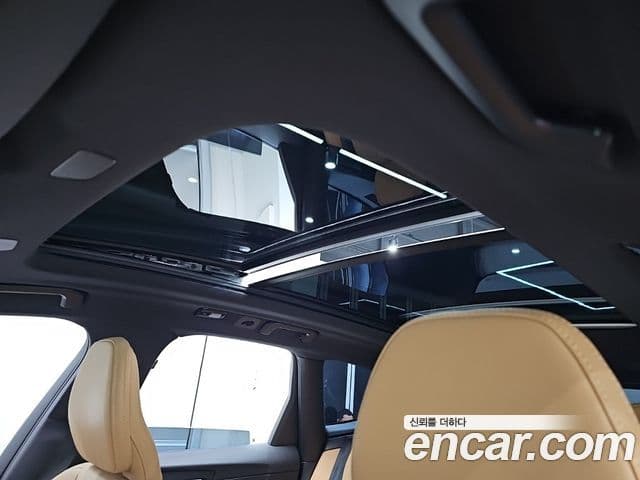 Volvo XC60 2022 — Фото 14/20