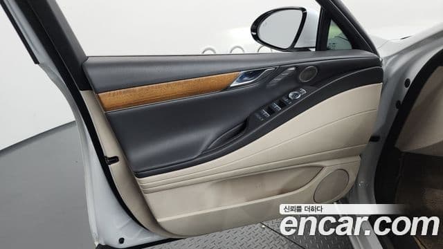 Genesis G80 2020 — Photo 1/36