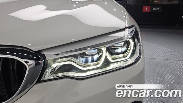 BMW 5 Series 2020 — Şəkil 20/34