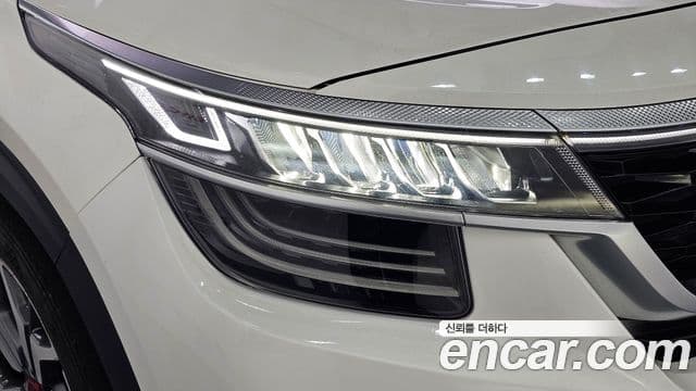 Kia Seltos 2022 — Şəkil 18/30