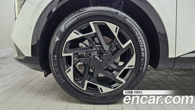 Kia Sportage 2023 — Şəkil 13/31