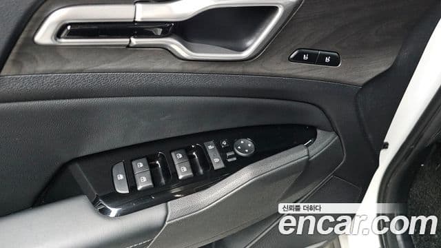 Kia Sportage 2023 — Şəkil 8/31