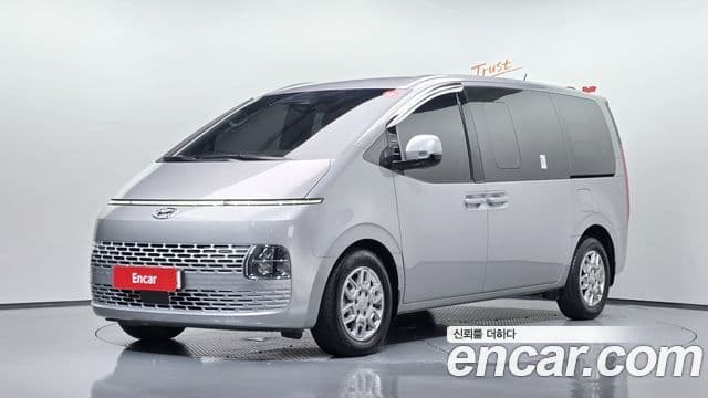 Hyundai Staria 2023 — Фото 1/20