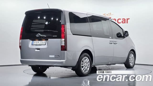 Hyundai Staria 2023 — Фото 2/20