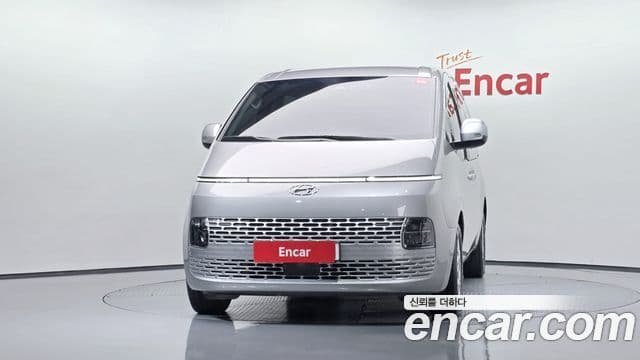 Hyundai Staria 2023 — Фото 3/20