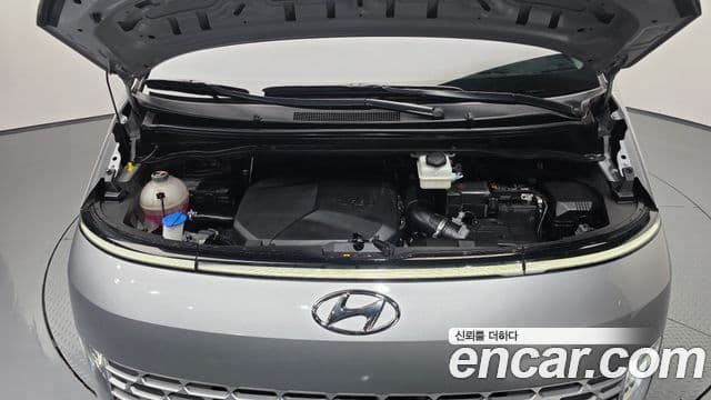 Hyundai Staria 2023 — Фото 6/20