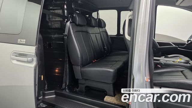 Hyundai Staria 2023 — Фото 11/20