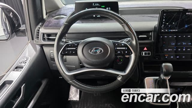 Hyundai Staria 2023 — Фото 13/20
