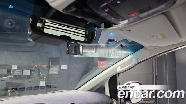 Hyundai Staria 2023 — Photo 22/32