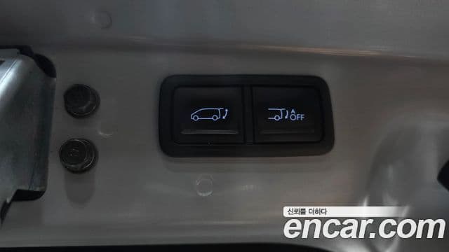Hyundai Staria 2023 — Photo 14/32