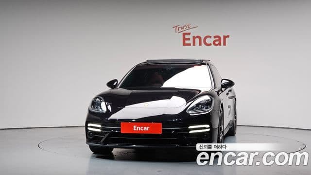 Porsche Panamera 2021 — ფოტო 7/38