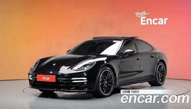 Porsche Panamera 2021 — ფოტო 4/38