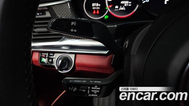 Porsche Panamera 2021 — ფოტო 25/38