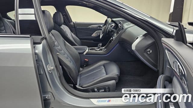 BMW 8 Series 2025 — Photo 8/38