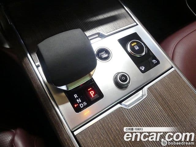 Land Rover Range Rover 2022 — Photo 9/20