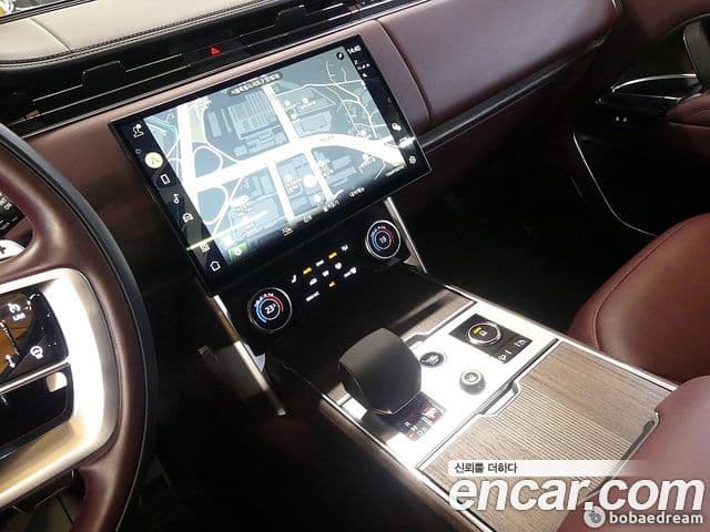Land Rover Range Rover 2022 — Photo 11/20