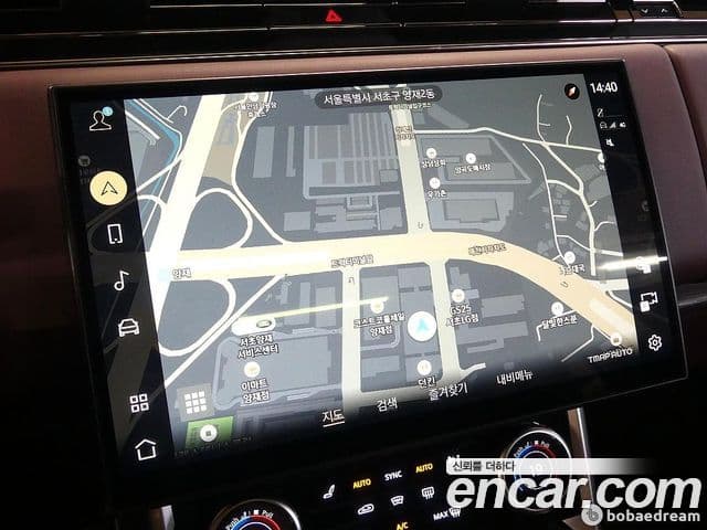 Land Rover Range Rover 2022 — Photo 6/20