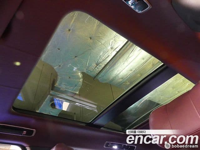 Land Rover Range Rover 2022 — Photo 16/20