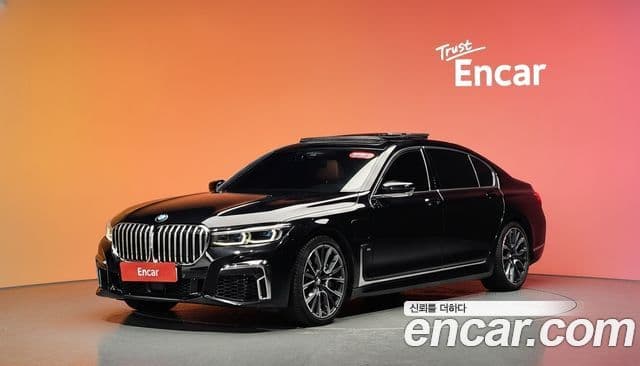 BMW 7 Series 2020 — Фото 1/20