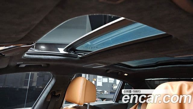 BMW 7 Series 2020 — Şəkil 24/38