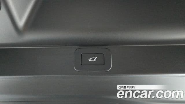Land Rover Range Rover 2024 — ფოტო 27/41