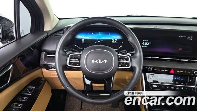 Kia Carnival 2023 — Фото 13/20