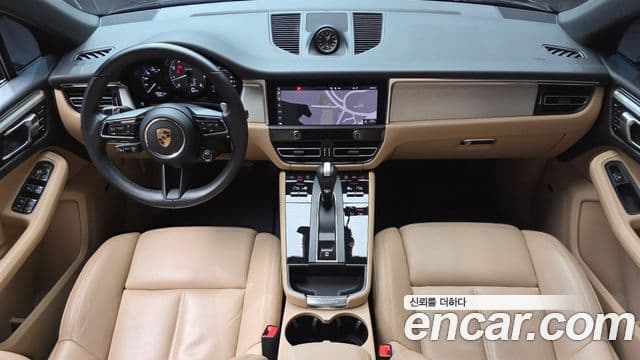 Porsche Macan 2023 — Фото 7/20