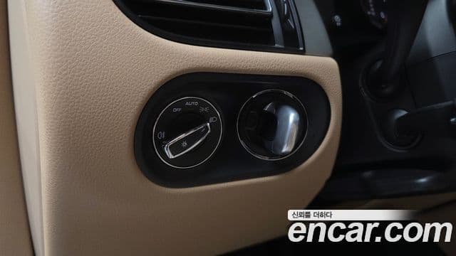 Porsche Macan 2023 — Şəkil 14/31
