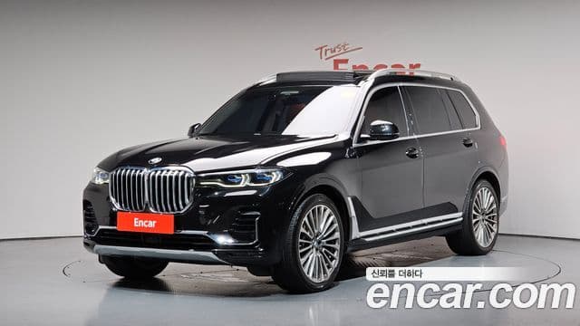 BMW X7 2021 — Фото 1/20