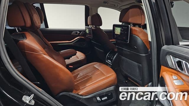 BMW X7 2021 — Фото 12/20