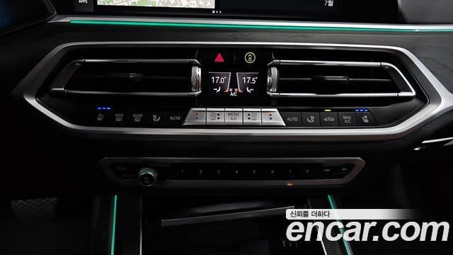 BMW X7 2021 — Photo 6/45