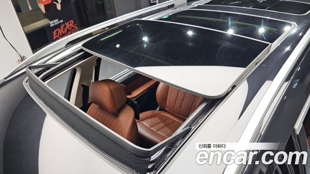 BMW X7 2021 — Photo 21/45