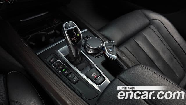 BMW X5 2018 — Фото 9/20
