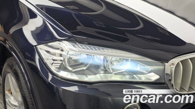 BMW X5 2018 — Şəkil 18/33