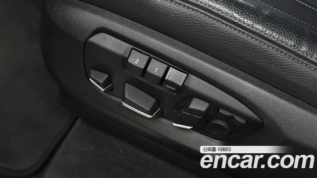 BMW X5 2018 — Şəkil 22/33