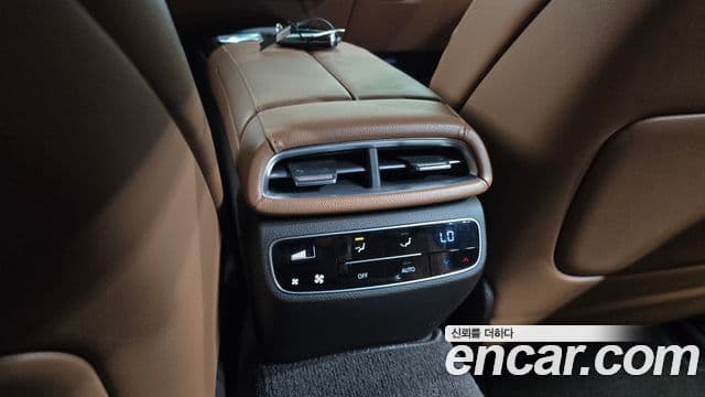 Genesis G80 2020 — Photo 25/33
