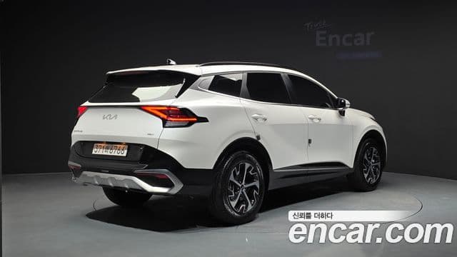 Kia Sportage 2024 — Фото 2/20