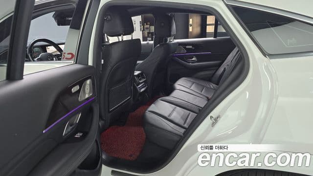 Mercedes-Benz GLE-Class 2021 — Фото 11/20
